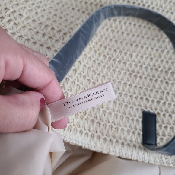 Donna Karan Cashmere Mist Collection Straw Tote Bag New with Tags - Picture 9 of 10